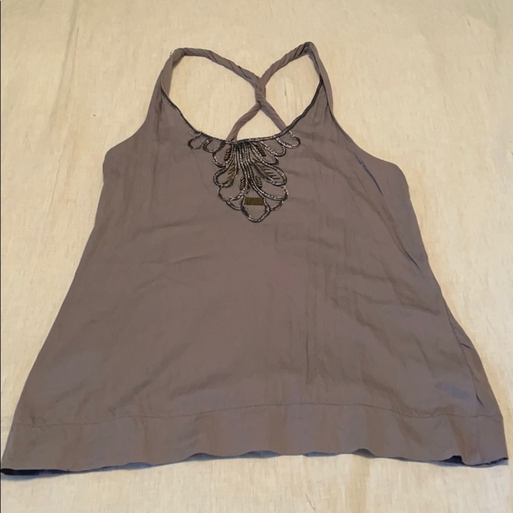 Gray tank with design on front